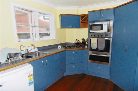 Photo of property in 28 Budleigh Street, Frankleigh Park, New Plymouth, 4310