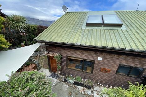 Photo of property in 24b Mckerrow Place, Sunshine Bay, Queenstown, 9300