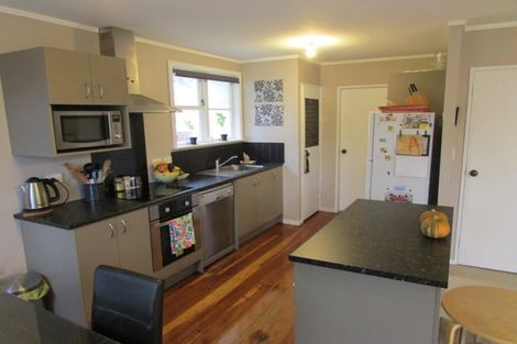 Photo of property in 33 Prouse Crescent, Naenae, Lower Hutt, 5011