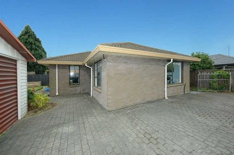 Photo of property in 2/5 Peebles Drive, Hei Hei, Christchurch, 8042