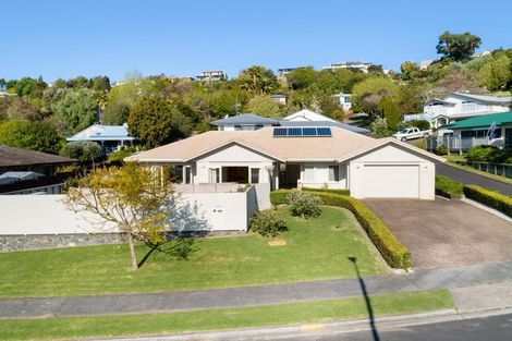 Photo of property in 137 Carlton Street, Bellevue, Tauranga, 3110