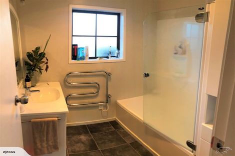 Photo of property in 29 Sheridan Crescent, Leamington, Cambridge, 3432