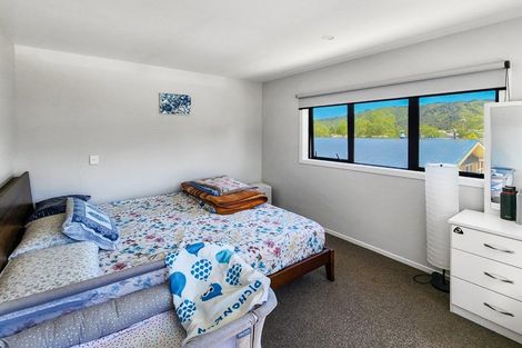 Photo of property in 42a Moeraki Road, Maoribank, Upper Hutt, 5018