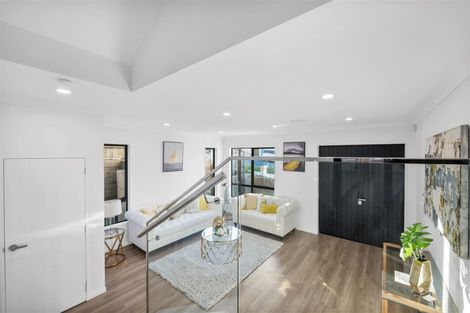 Photo of property in 8 Aklander Rise, Flat Bush, Auckland, 2019