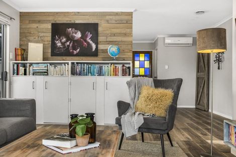 Photo of property in 342 Royal Road, Massey, Auckland, 0614