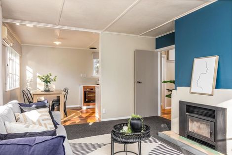 Photo of property in 15 Stamford Place, Lansdowne, Masterton, 5810