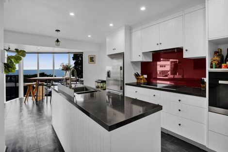 Photo of property in 36 Octavius Place, New Plymouth, 4312