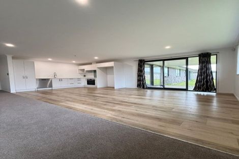 Photo of property in 11 Tauroa Drive, Tuakau, 2121