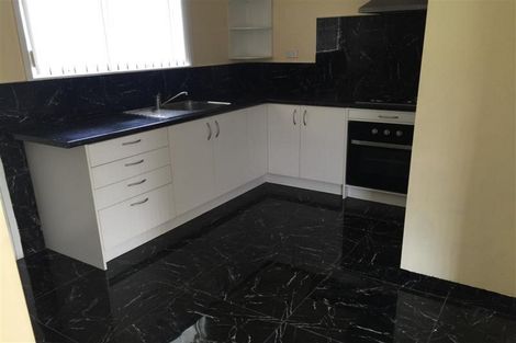 Photo of property in 1/4220 Great North Road, Glendene, Auckland, 0602