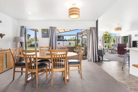 Photo of property in 22 Sando Way, One Tree Point, 0118