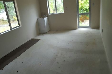 Photo of property in 13 Thomas Rea Place, Te Atatu South, Auckland, 0610