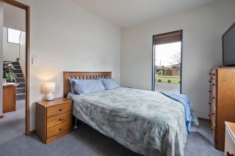 Photo of property in 55 Royal Oak Drive, Kelvin Grove, Palmerston North, 4414