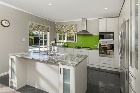 Photo of property in 21 Koraha Road, Kumeu, 0892