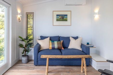 Photo of property in 31 Miro Road, Palm Beach, Waiheke Island, 1081