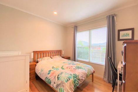 Photo of property in 2/14 Shakespeare Road, Milford, Auckland, 0620