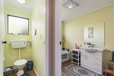 Photo of property in 12 Towai Street, Inglewood, 4330