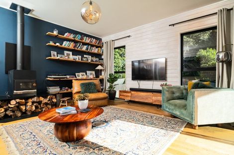Photo of property in 380 Whaanga Road, Raglan, 3297