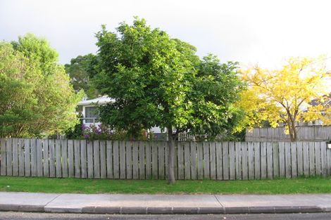 Photo of property in 12 Coletta Lane, Te Atatu South, Auckland, 0610