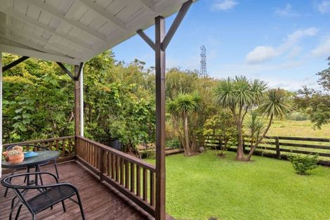 Photo of property in 72 Oneriri Road, Kaiwaka, 0573