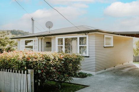 Photo of property in 12 Lincoln Street, Picton, 7220