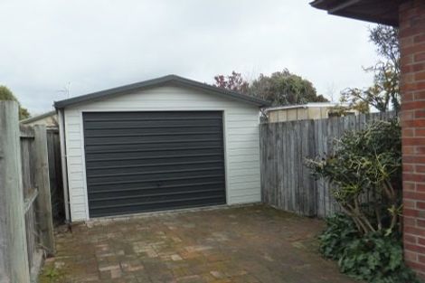 Photo of property in 19 Bateman Avenue, Bryndwr, Christchurch, 8053