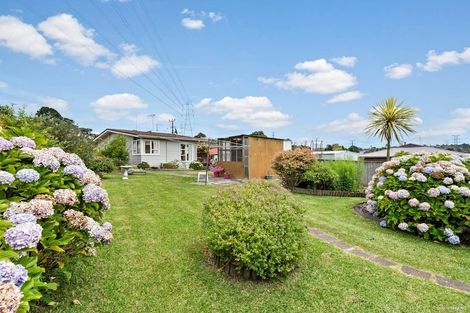 Photo of property in 240 Triangle Road, Massey, Auckland, 0614