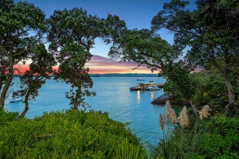 Photo of property in 3 Hinemoa Street, Birkenhead, Auckland, 0626