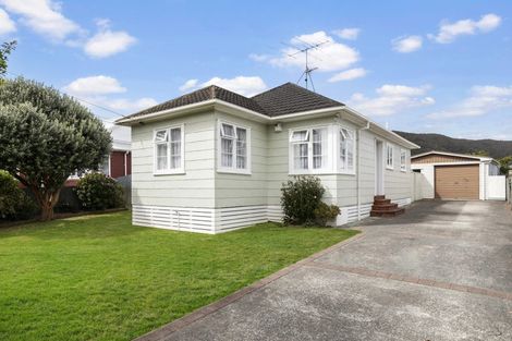 Photo of property in 44 Churton Crescent, Taita, Lower Hutt, 5011