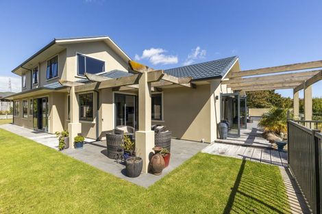 Photo of property in 49 Shelter Grove, Frankleigh Park, New Plymouth, 4310