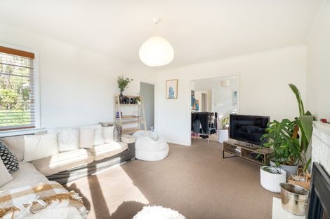 Photo of property in 22 Lyndfield Lane, Newlands, Wellington, 6037