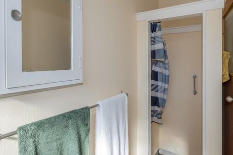 Photo of property in 2 Ely Place, Levin, 5510