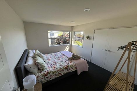 Photo of property in 34 Holcombrooke Lane, Welcome Bay, Tauranga, 3175