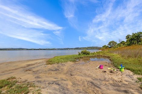 Photo of property in 126 Estuary Drive, Mangawhai Heads, Mangawhai, 0505