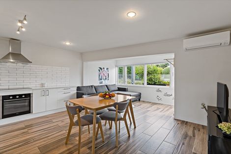 Photo of property in 3/18 Parr Terrace, Castor Bay, Auckland, 0620