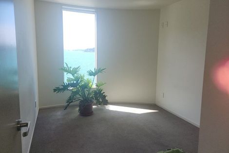 Photo of property in 218 Evans Bay Parade, Hataitai, Wellington, 6021