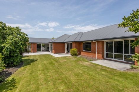 Photo of property in 3 Belgrove Place, Parklands, Christchurch, 8083