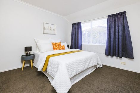 Photo of property in 35 Croftview Road, Wattle Downs, Auckland, 2103