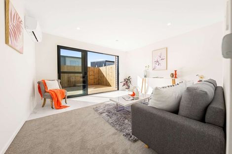 Photo of property in 22b Poruru Close, Papakura, 2110