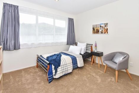 Photo of property in 22 Kilmacrennan Drive, Rosehill, Papakura, 2113