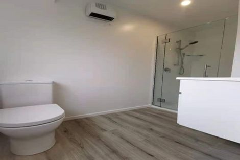 Photo of property in 1/2 Montana Avenue, Ilam, Christchurch, 8041