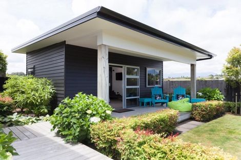 Photo of property in 28 Ainslee Street, Highlands Park, New Plymouth, 4312
