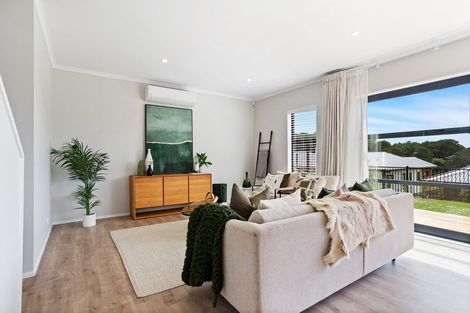 Photo of property in 35 Barrel Crescent, Swanson, Auckland, 0614