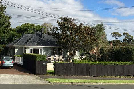 Photo of property in 5 Taratoa Street, Point England, Auckland, 1072