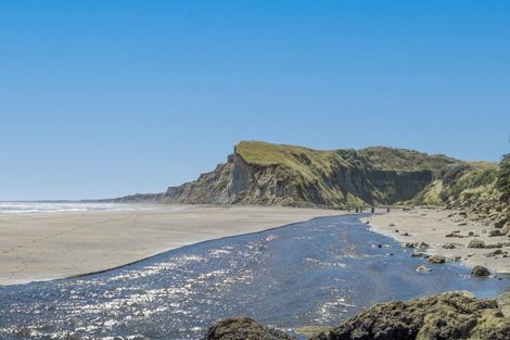 Photo of property in 6 Mowhanau Drive, Kai Iwi, Whanganui, 4574