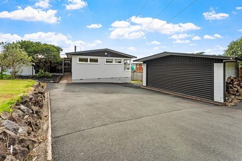 Photo of property in 12 Tawhana Crescent, Red Beach, 0932