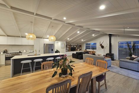 Photo of property in 1 Hoskins Avenue, Hillsborough, Auckland, 1042