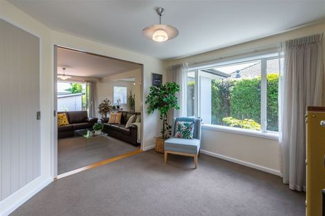 Photo of property in 11 Walnut Avenue, Strowan, Christchurch, 8052