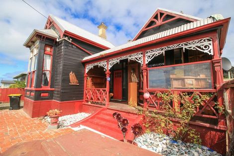 Photo of property in 236 Marine Parade, Bluff, 9814