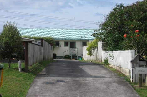 Photo of property in 2/8 Harmel Road, Glendene, Auckland, 0602