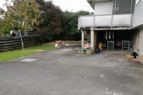 Photo of property in 2/3 Bruce Road, Glenfield, Auckland, 0629